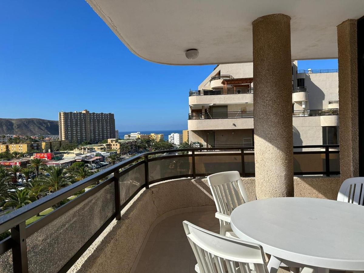 Iki Black Cristianos Apartament *